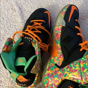 Nike LeBron 12